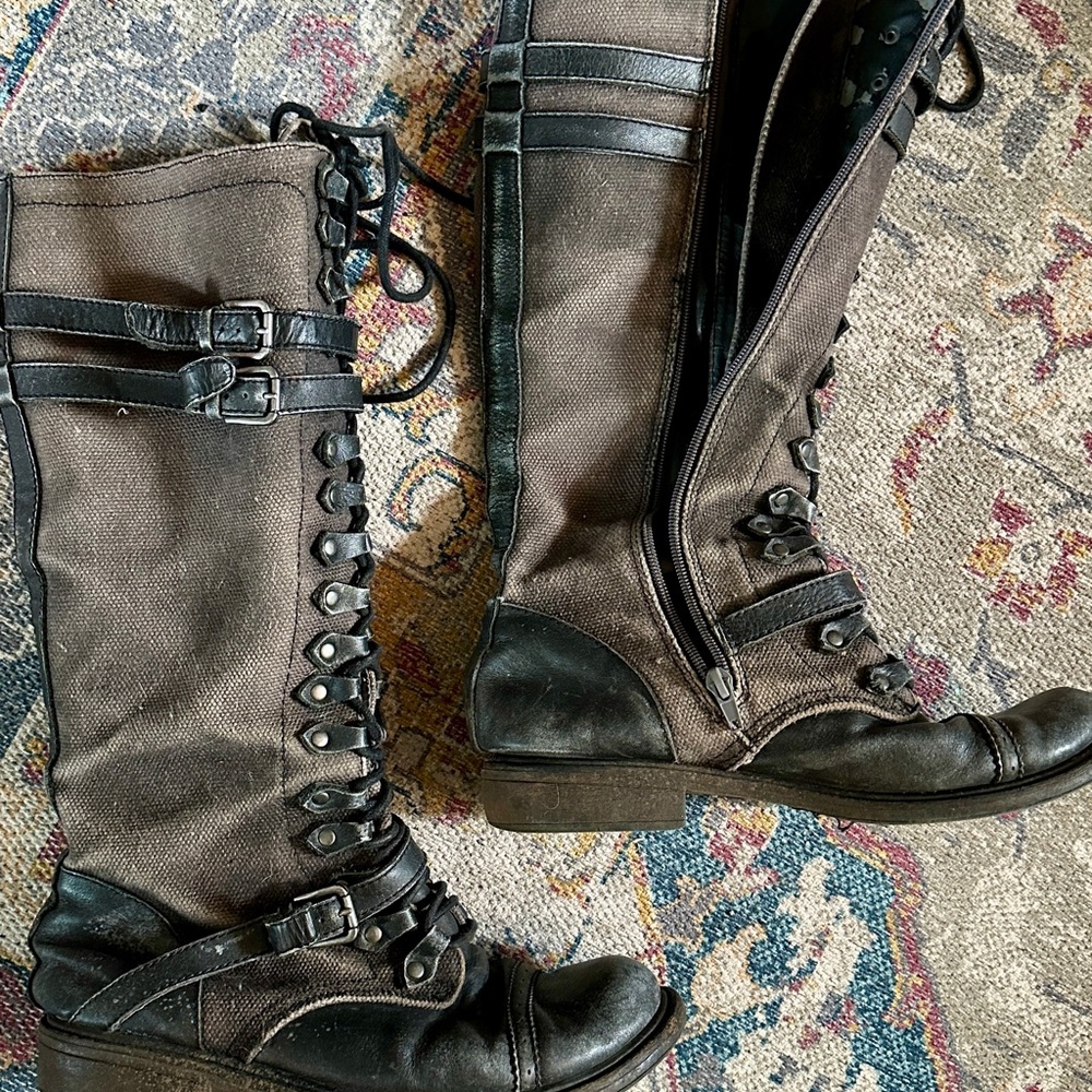 ZIGI Girl Talia Black Lace Up Boots - Picture 2 of 13